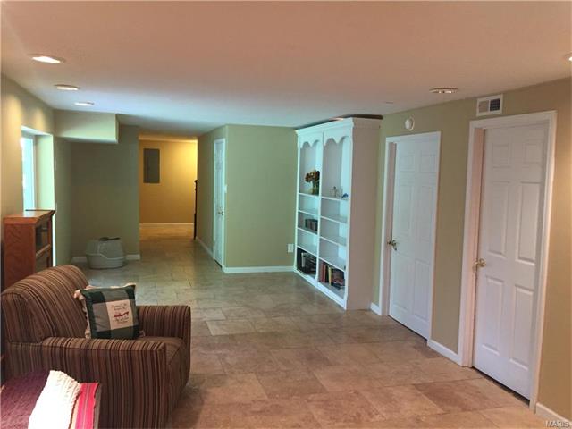 504 Forest Run, Eureka, MO 63025 photo 15