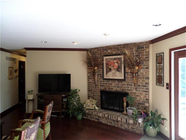 504 Forest Run, Eureka, MO 63025 photo 8