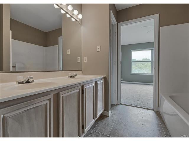 1456 Whispering Creek Dr, Ballwin, MO 63021 photo 20