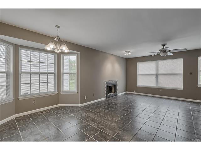 1456 Whispering Creek Dr, Ballwin, MO 63021 photo 9