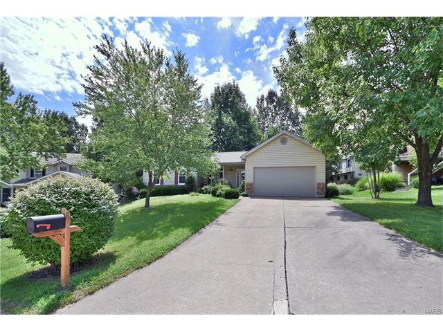8 Cedar Knls, Weldon Spring, MO 63304 photo 2