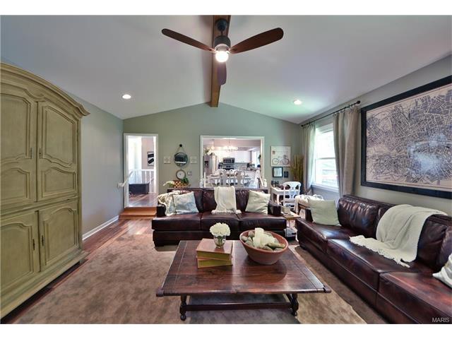 8 Cedar Knls, Weldon Spring, MO 63304 photo 5