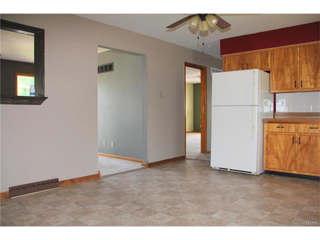 208 Cordes St, O'fallon, MO 63366 photo 3