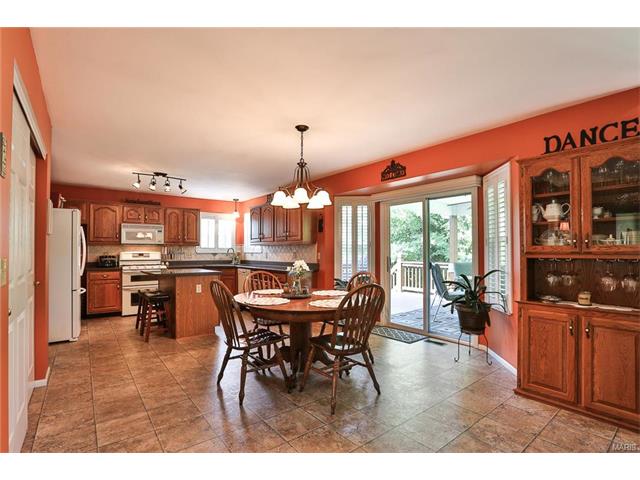 907 Monterra Dr, O'fallon, MO 63368 photo 6