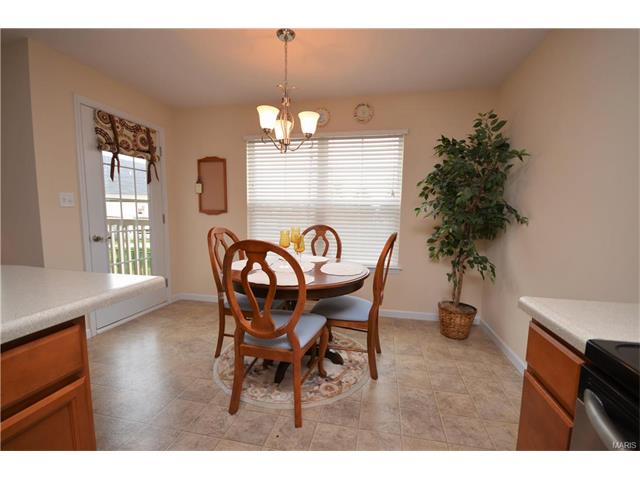 420 Bramblett Hls, O'fallon, MO 63366 photo 5