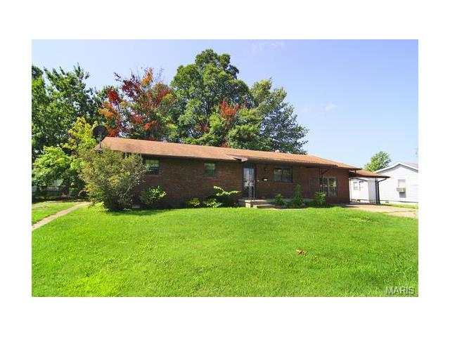 426 Wright Ave, Chaffee, MO 63740 photo 1