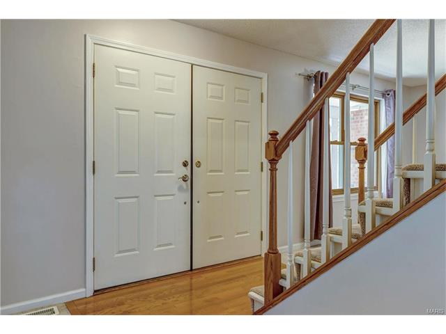 744 Shallowcreek, Ballwin, MO 63021 photo 4