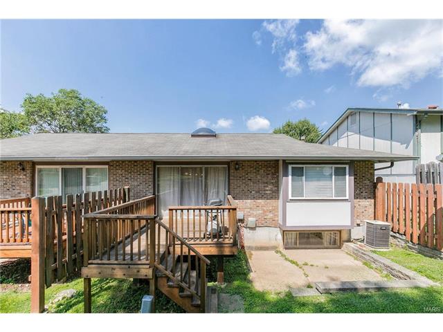 992 Barbizon, Ballwin, MO 63021 photo 28