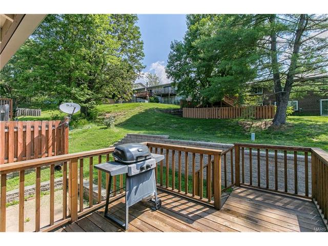 992 Barbizon, Ballwin, MO 63021 photo 26