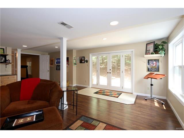 848 Castle Pines Dr, Ballwin, MO 63021 photo 34