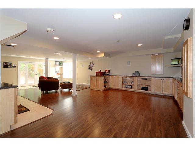 848 Castle Pines Dr, Ballwin, MO 63021 photo 32