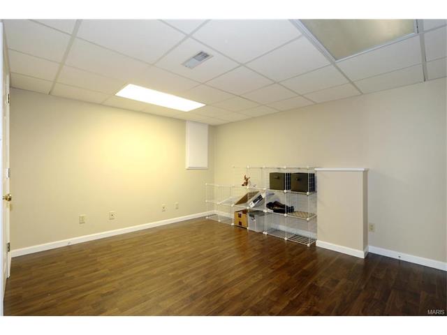 848 Castle Pines Dr, Ballwin, MO 63021 photo 35