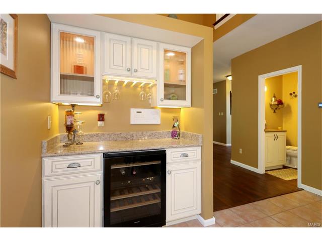 848 Castle Pines Dr, Ballwin, MO 63021 photo 10