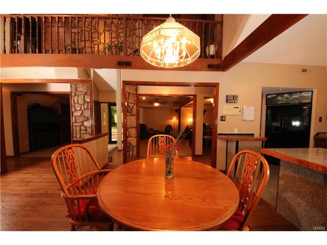 580 Broeker Ln, O'fallon, MO 63366 photo 8