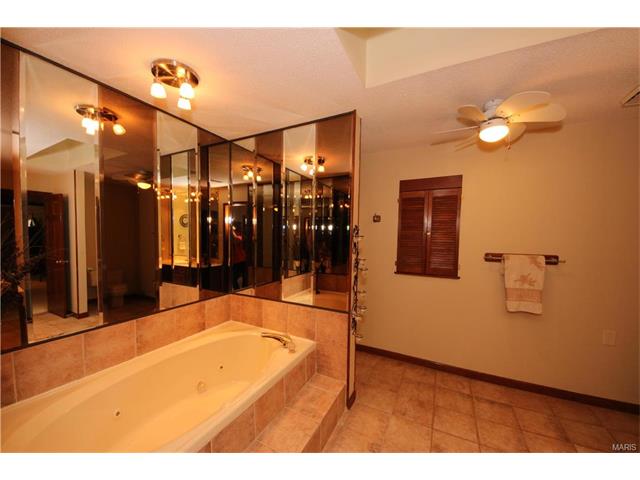 580 Broeker Ln, O'fallon, MO 63366 photo 19