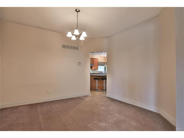 246 Spring Borough Dr, O'fallon, MO 63368 photo 14