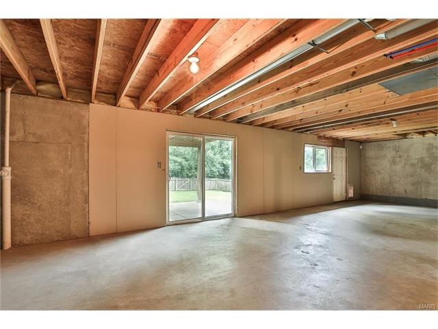 246 Spring Borough Dr, O'fallon, MO 63368 photo 28