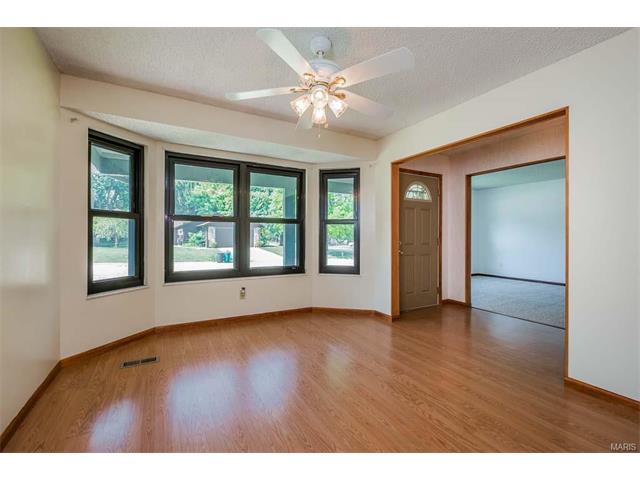  47 Scarsdale Ct, Saint Charles, MO 63303 photo 5