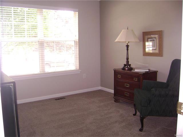 1206 Westrun Dr, Ballwin, MO 63021 photo 9