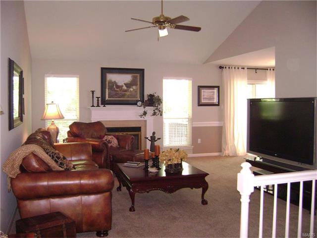 1206 Westrun Dr, Ballwin, MO 63021 photo 2