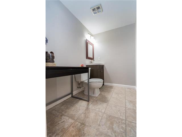 308 Carmel Woods Dr, Ellisville, MO 63021 photo 11