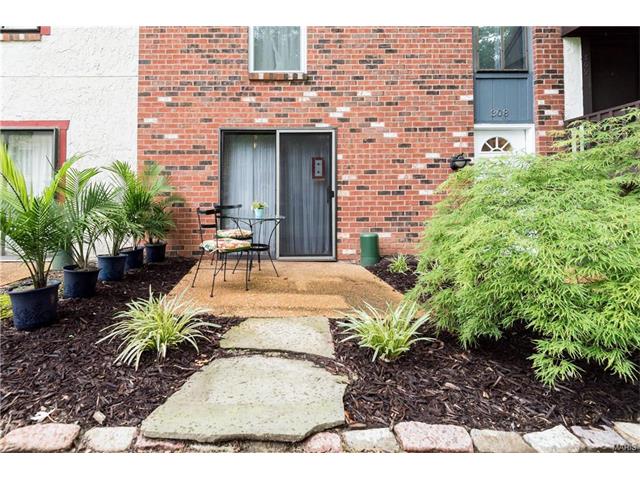 308 Carmel Woods Dr, Ellisville, MO 63021 photo 3