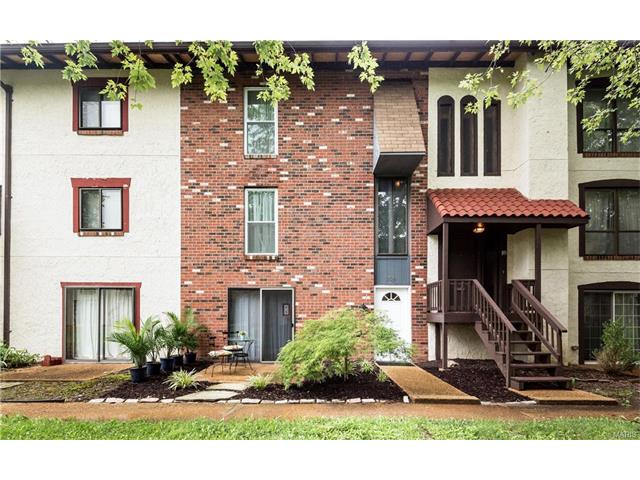 308 Carmel Woods Dr, Ellisville, MO 63021 photo 1