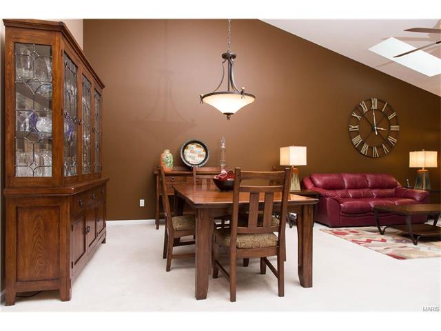 15420 Braefield Dr, Chesterfield, MO 63017 photo 6