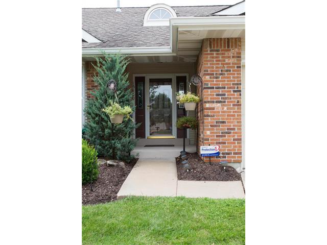 15420 Braefield Dr, Chesterfield, MO 63017 photo 2