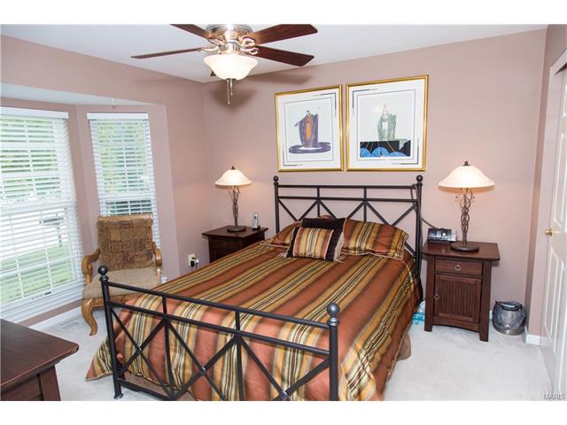 15420 Braefield Dr, Chesterfield, MO 63017 photo 14