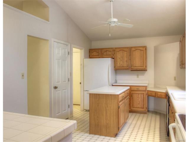 976 Kylemore, Ballwin, MO 63021 photo 9