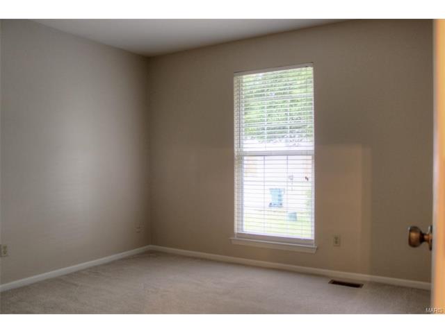 976 Kylemore, Ballwin, MO 63021 photo 16
