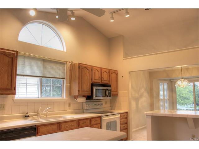 976 Kylemore, Ballwin, MO 63021 photo 8