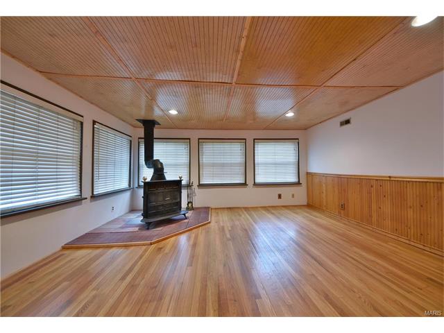 3438 Wright Ave, Saint Ann, MO 63074 photo 7