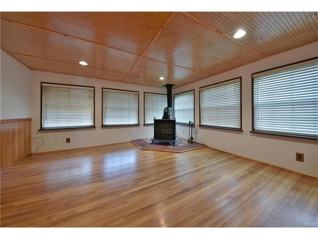 3438 Wright Ave, Saint Ann, MO 63074 photo 6