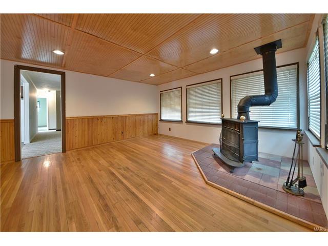 3438 Wright Ave, Saint Ann, MO 63074 photo 5