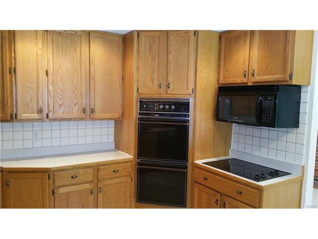5 Summersweet Ln, Ballwin, MO 63011 photo 10