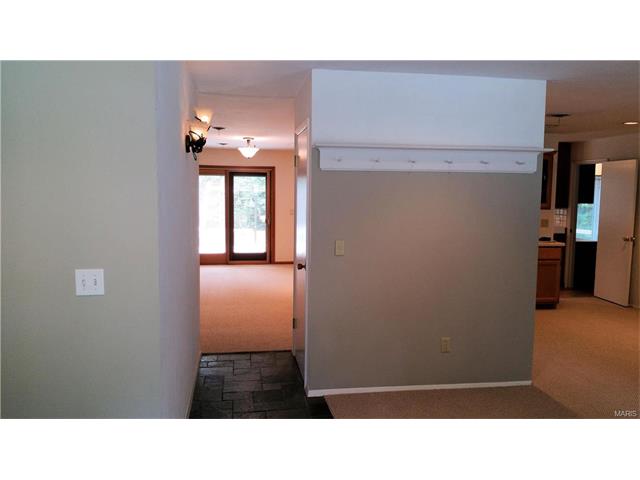 5 Summersweet Ln, Ballwin, MO 63011 photo 3