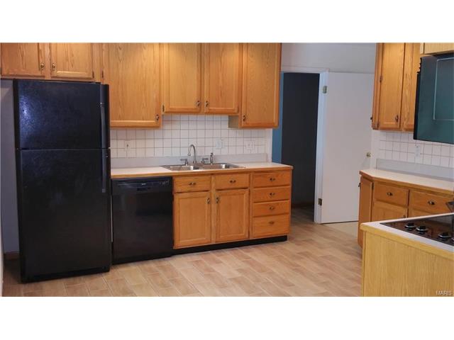 5 Summersweet Ln, Ballwin, MO 63011 photo 9