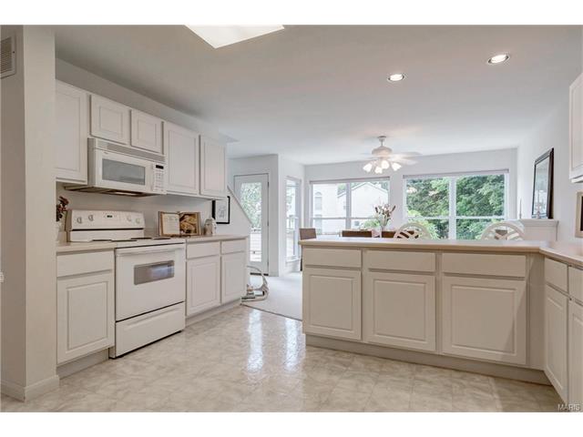 641 Hawk Run Dr, O'fallon, MO 63368 photo 10
