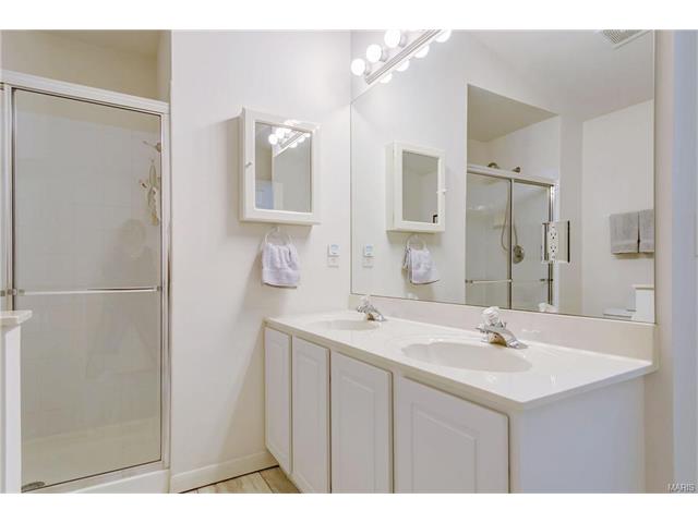641 Hawk Run Dr, O'fallon, MO 63368 photo 17
