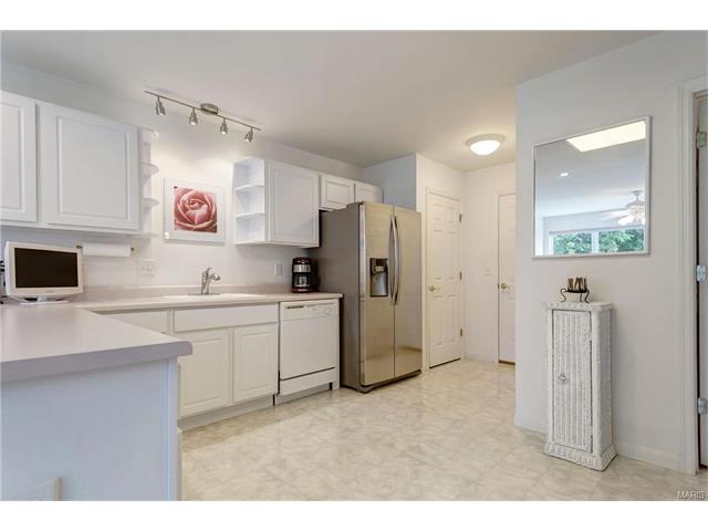641 Hawk Run Dr, O'fallon, MO 63368 photo 11