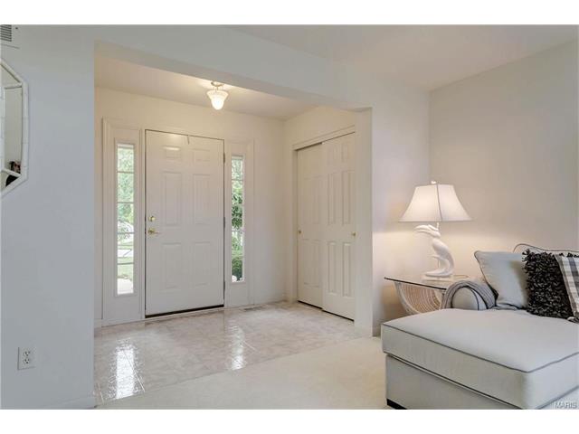 641 Hawk Run Dr, O'fallon, MO 63368 photo 6