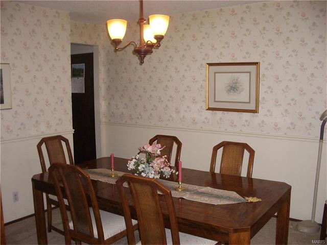 756 Rockridge Dr, Manchester, MO 63021 photo 5