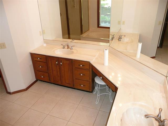 426 Thunderhead Canyon Dr, Ballwin, MO 63011 photo 30