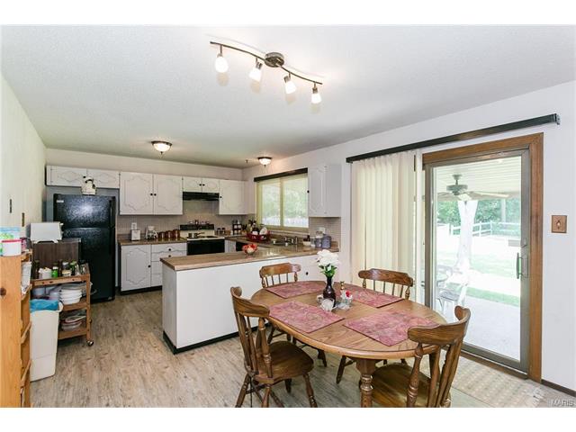 753 Rockridge Dr, Ballwin, MO 63021 photo 9