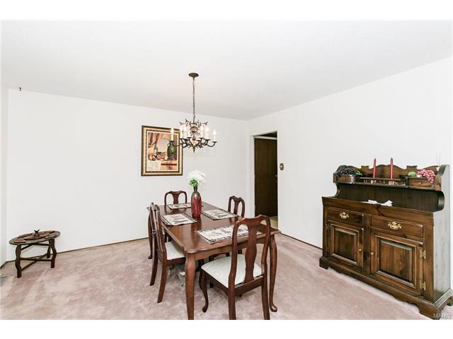 753 Rockridge Dr, Ballwin, MO 63021 photo 17