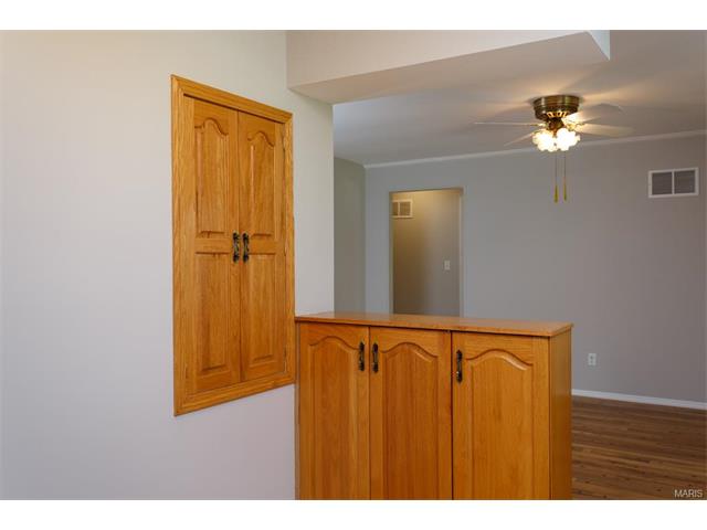 657 Towerwood, Ballwin, MO 63021 photo 7