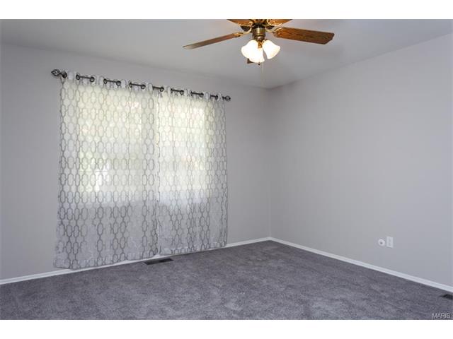 657 Towerwood, Ballwin, MO 63021 photo 8