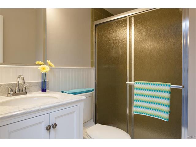657 Towerwood, Ballwin, MO 63021 photo 9
